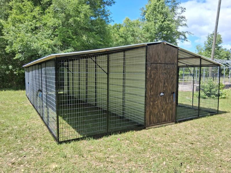Multi-bay run building
